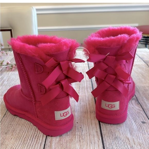 UGG Toddler Bailey Bow II Boot - Picture 7 of 8